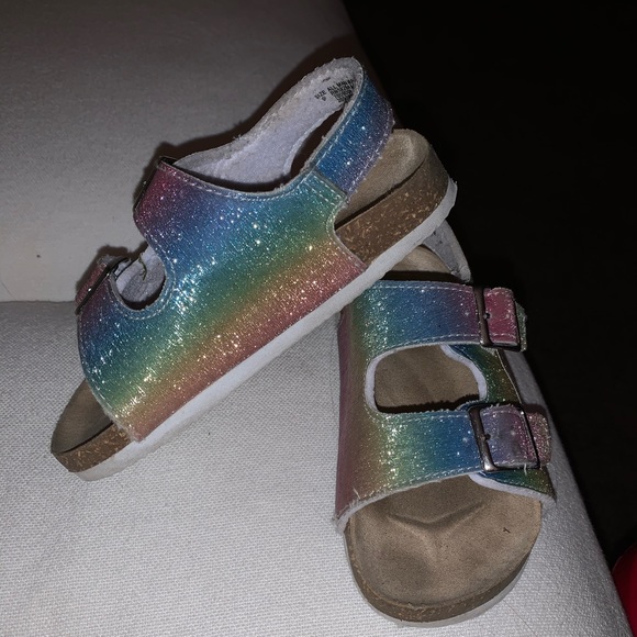 Sandles - Picture 1 of 4
